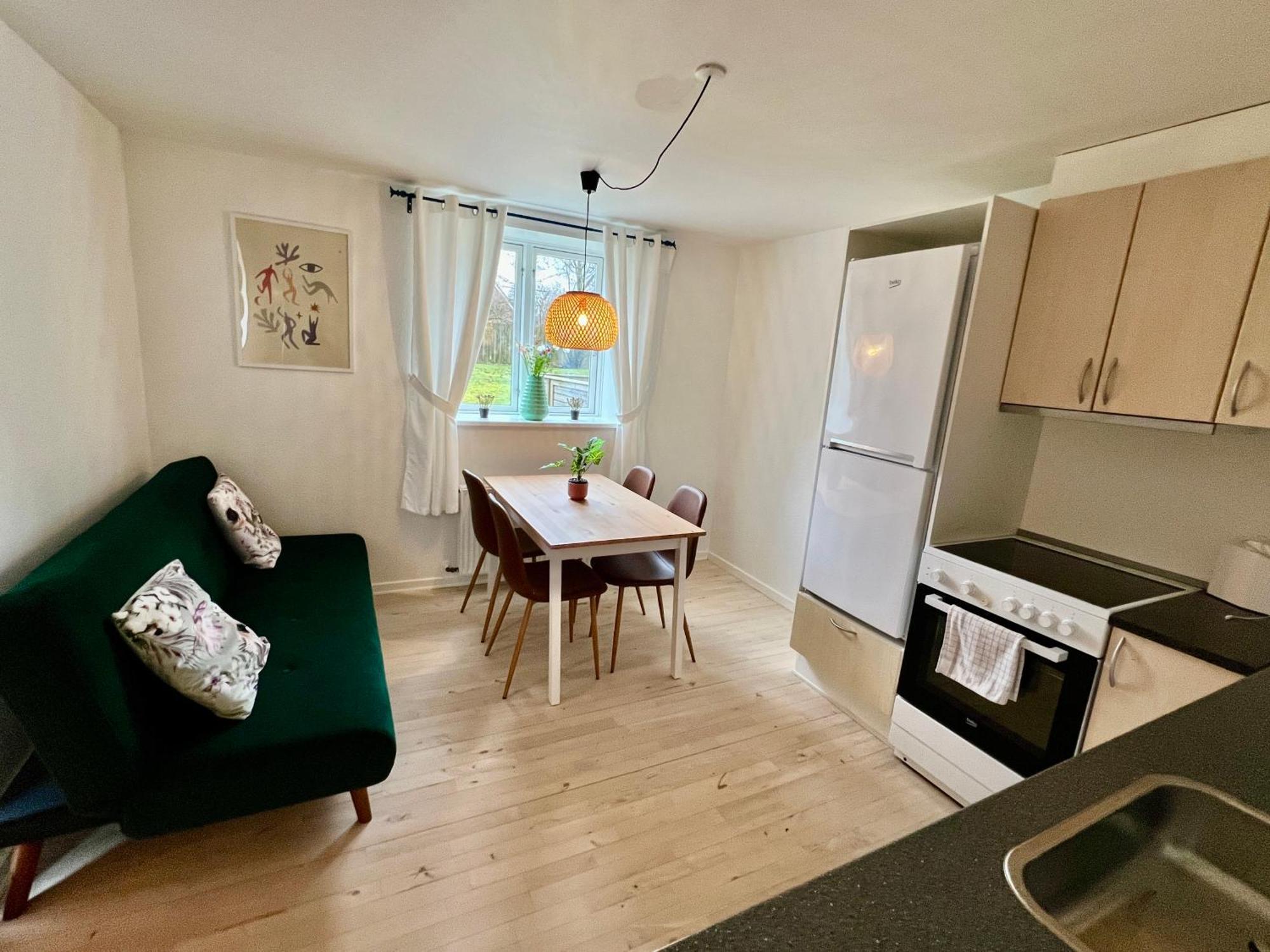 5 Minute Walk To Lego House - 50M2 Apartment With Garden / A Unit Billund Bagian luar foto